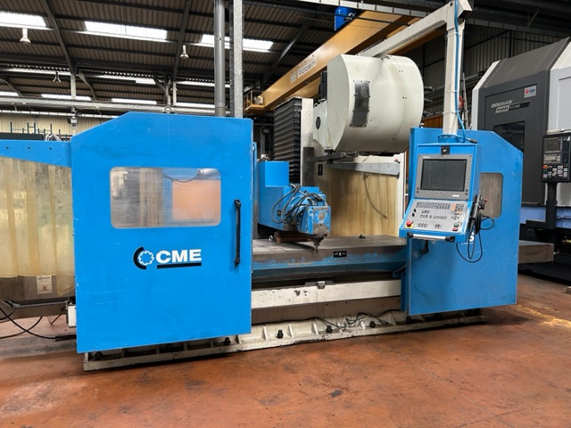 FRAISEUSE CNC CME FS2 AVEC CHANGEUR